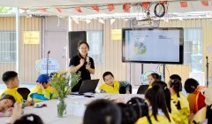 学生在合肥长丰县一生态农业园学习水稻知识