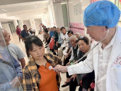 郑万全（163）：地顶天压折我腰
