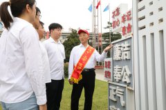 银发进矿区，童亭矿“五老”志愿者开展青工理论宣讲